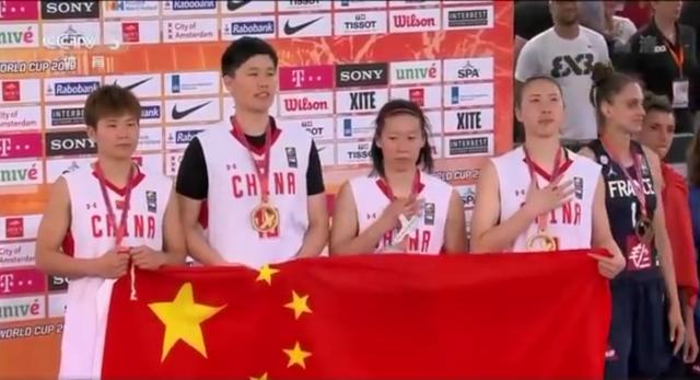 女籃首個(gè)世界冠軍 創(chuàng)造歷史 巾幗不讓須眉！